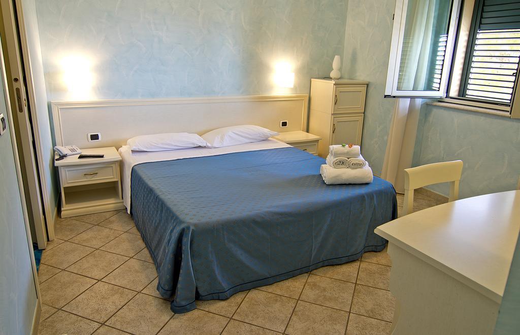 Hotel Capital Cupra Marittima Kamer foto