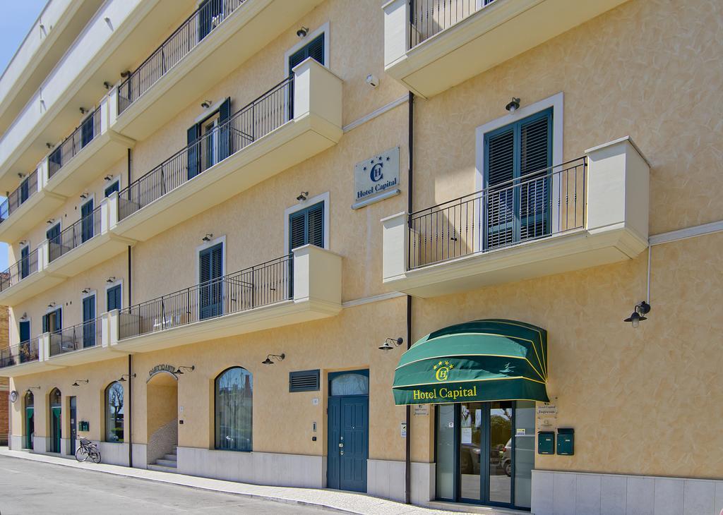 Hotel Capital Cupra Marittima Buitenkant foto